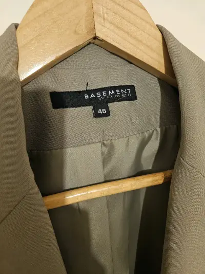 Blazer beige para mujer - miniatura 3