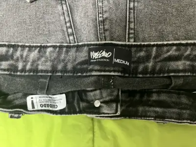 falda short de mezclilla gris oscuro - miniatura 3