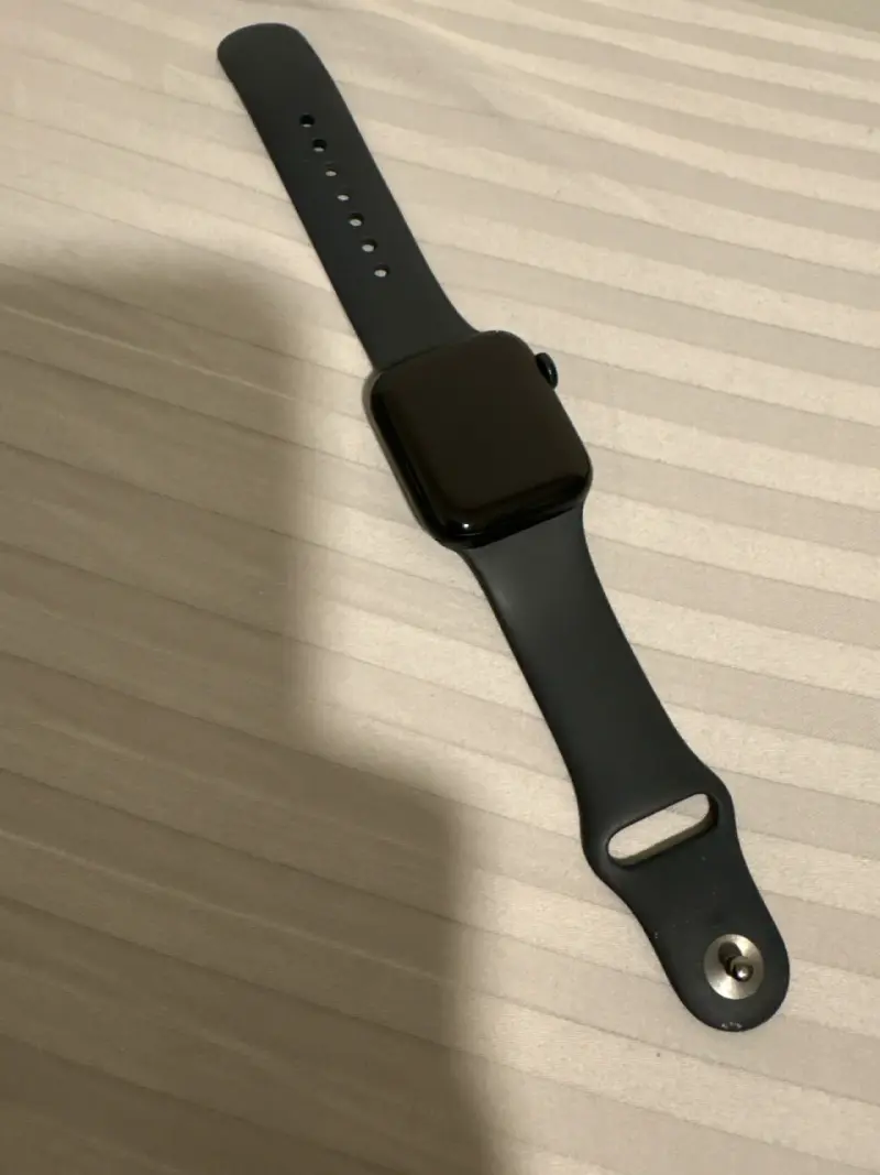 Apple Watch SE negro con correa