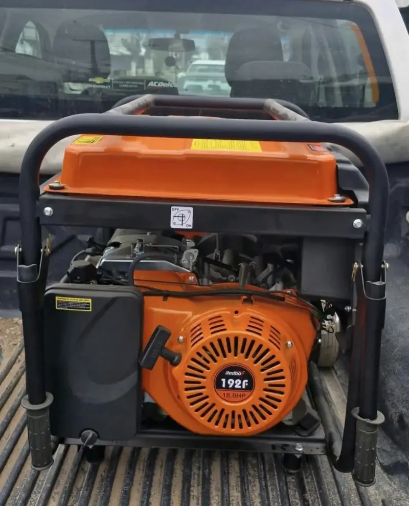 Generador de Gasolina Redbo CL-7000 - 4