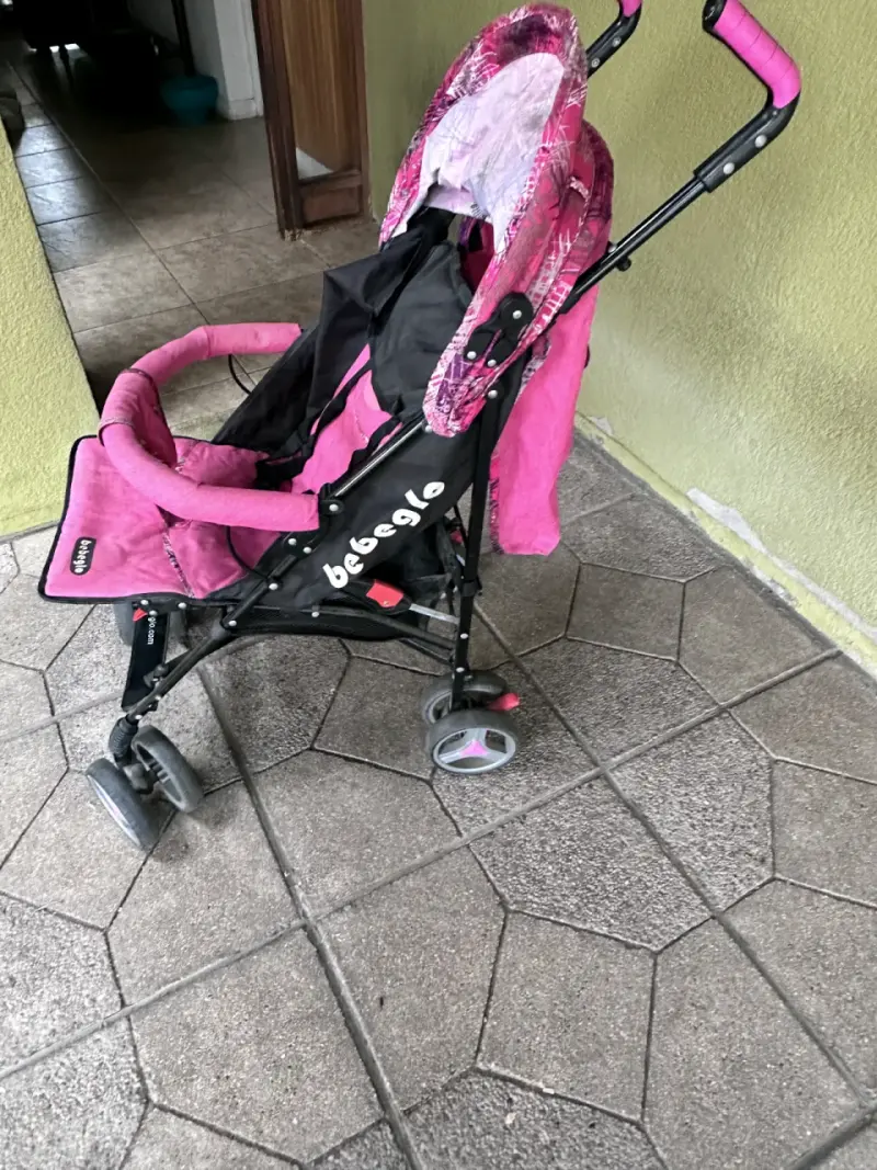 Coche de bebé rosa compacto - 4