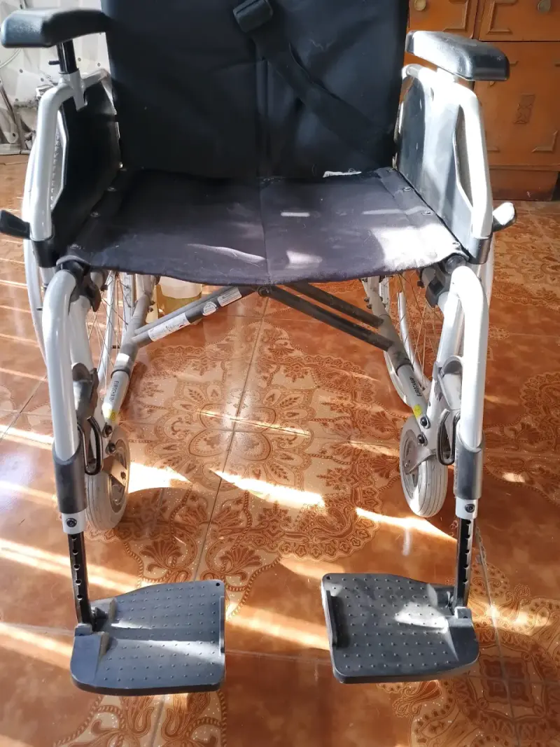 Silla de ruedas plegable - 3