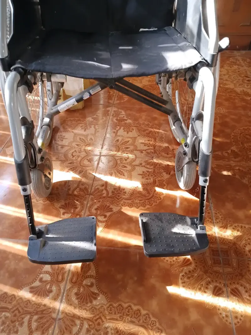 Silla de ruedas plegable - 4