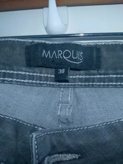 Jeans grises rasgados - miniatura 2