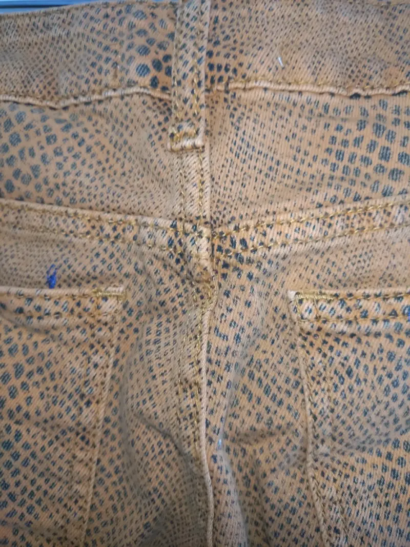 Jeans marrones con estampado - 4