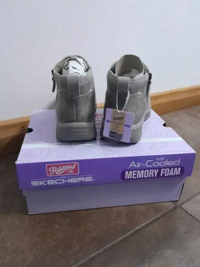 Botines Skechers gris con memory foam - miniatura 3