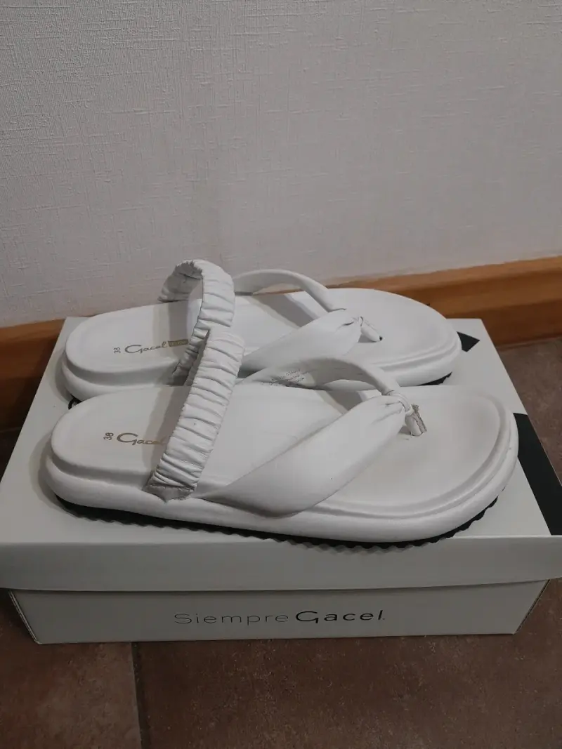 Sandalias blancas con plataforma - 2