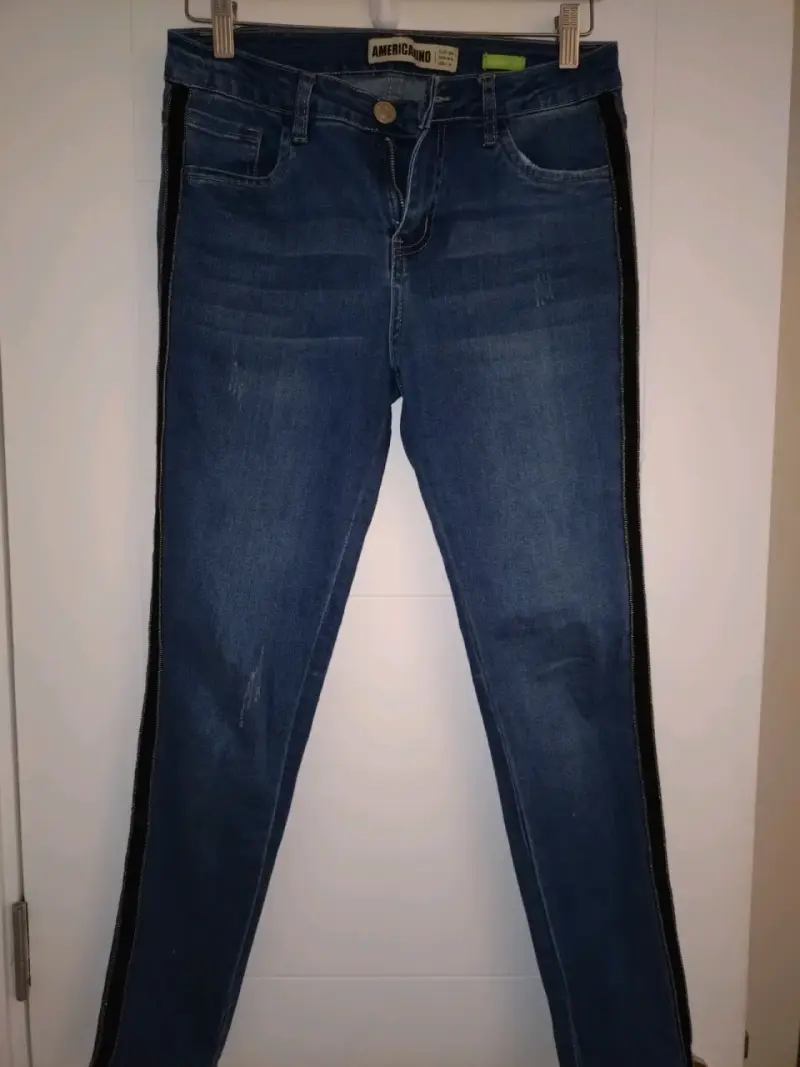 Jeans azul con banda lateral - 1