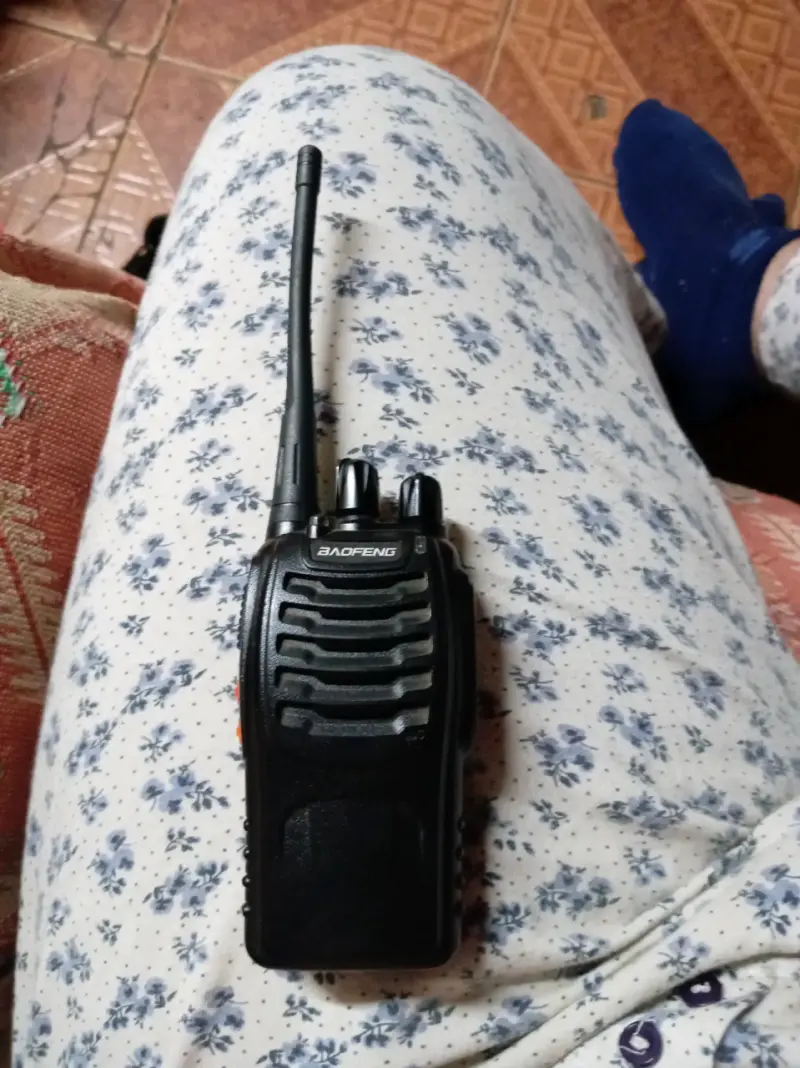 Radio Baofeng portátil - 1