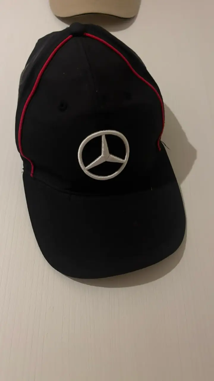 Gorra negra mercedes - 5