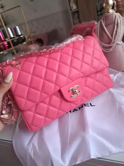 Cartera rosa acolchada Chanel - miniatura 1