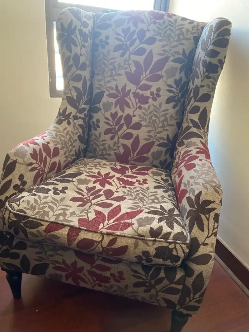Sillón estampado floral