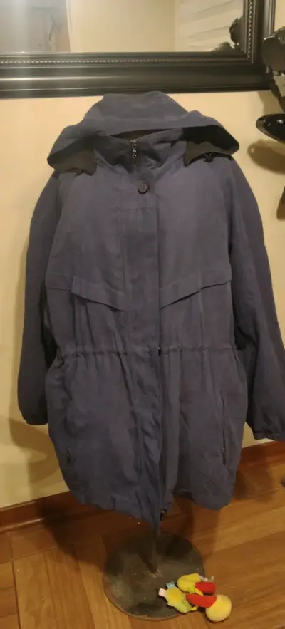 Anorak azul con capucha - miniatura 4