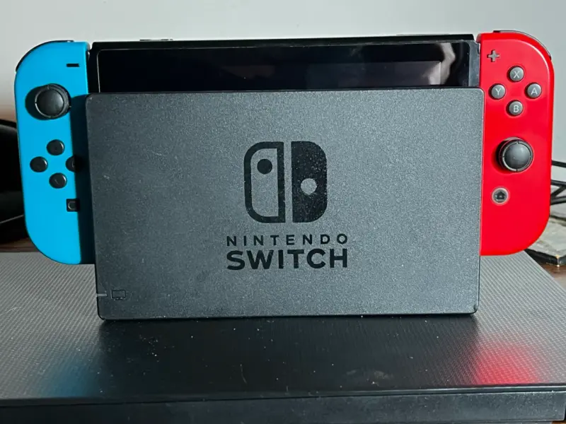 Nintendo Switch V2 usada en excelente estado - 4