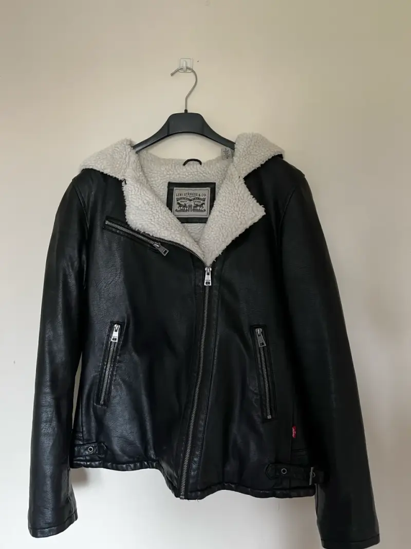 Chaqueta negra Levis - 1