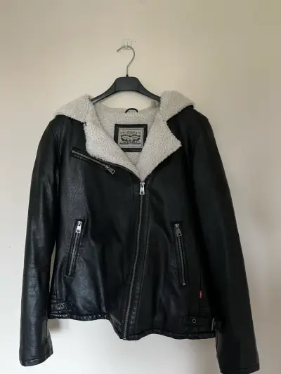 Chaqueta negra Levis - miniatura 1