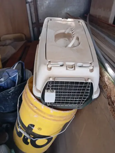 Jaula transportadora blanca - miniatura 1