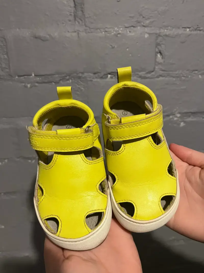 Zapatillas amarillas de bebé - 3