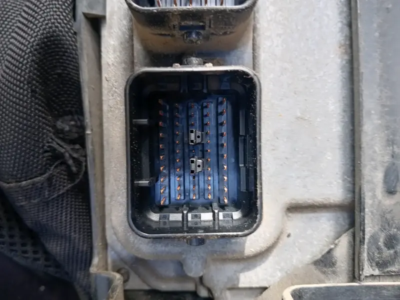ECU de auto usada Honda Accord Aut 2.4 año 2011 - 4