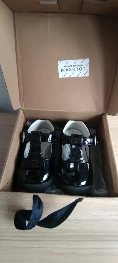 Zapatos charol negro para niña nro 19 - miniatura 2