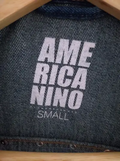 Chaqueta denim con apliques florales - miniatura 4