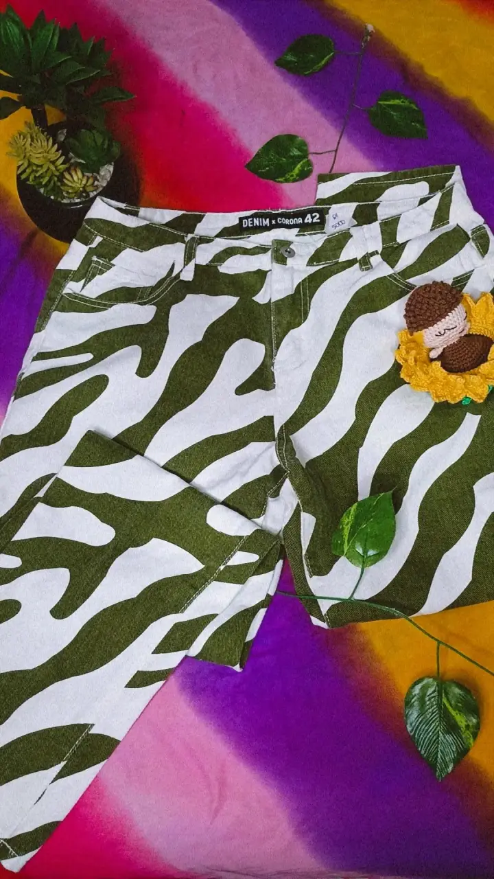 Pantalones estampados verde olivo - 1