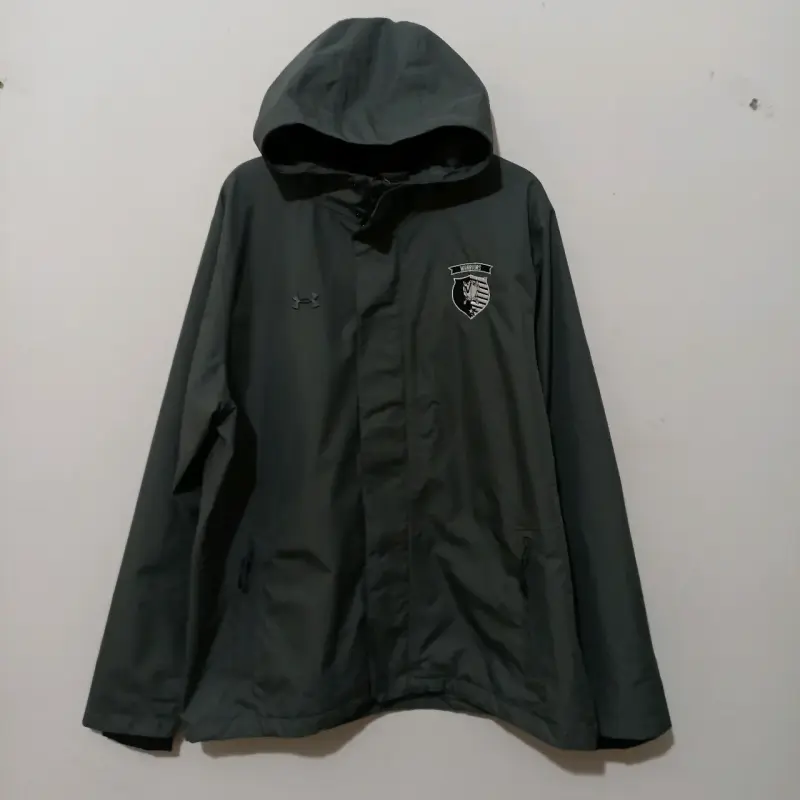 Chaqueta Under Armour gris - 2