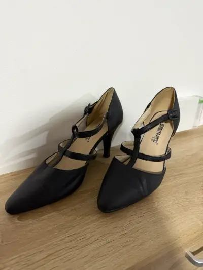 Zapatos de tacón negros - miniatura 1