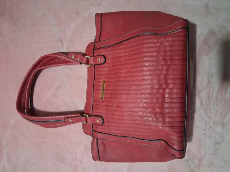Cartera roja elegante - 1