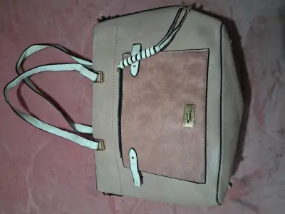 Cartera roja elegante - miniatura 2
