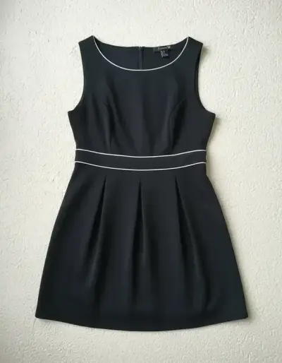 Vestido negro elegante Talla M , Marca Forever 21 - miniatura 3
