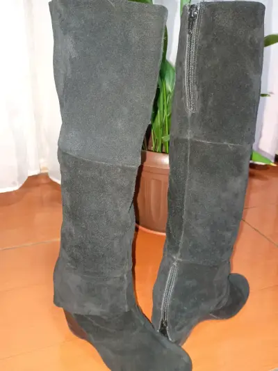 Botas de gamuza negras - miniatura 1
