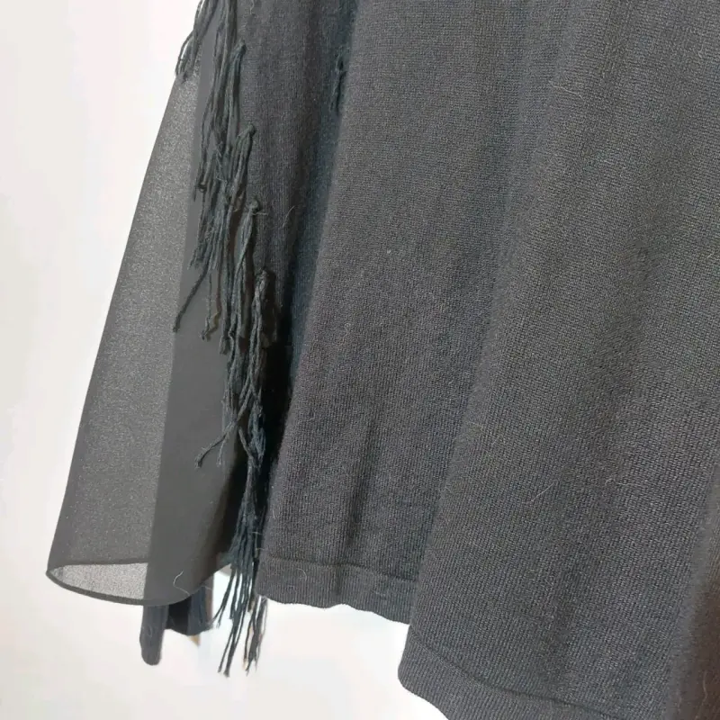 Polera Desigual negra con flecos - 3