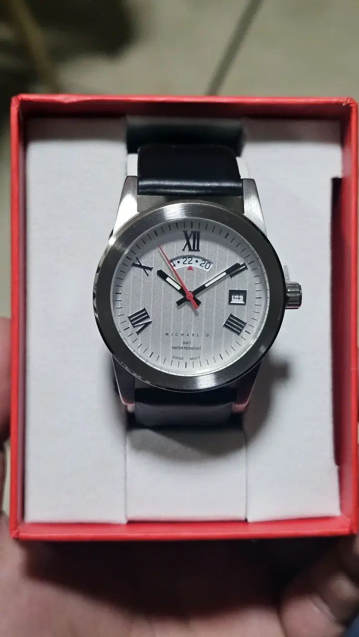Reloj clásico Movimiento Suizo - 1