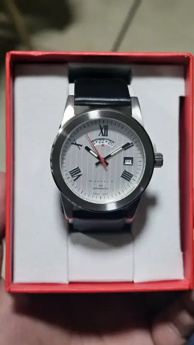 Reloj clásico Movimiento Suizo - miniatura 1