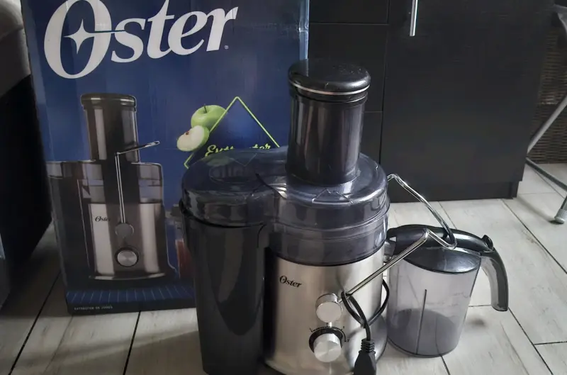 Extractor de jugos Oster nuevo - 1