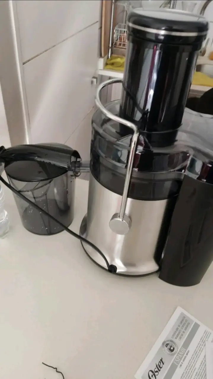Extractor de jugos Oster nuevo - 3