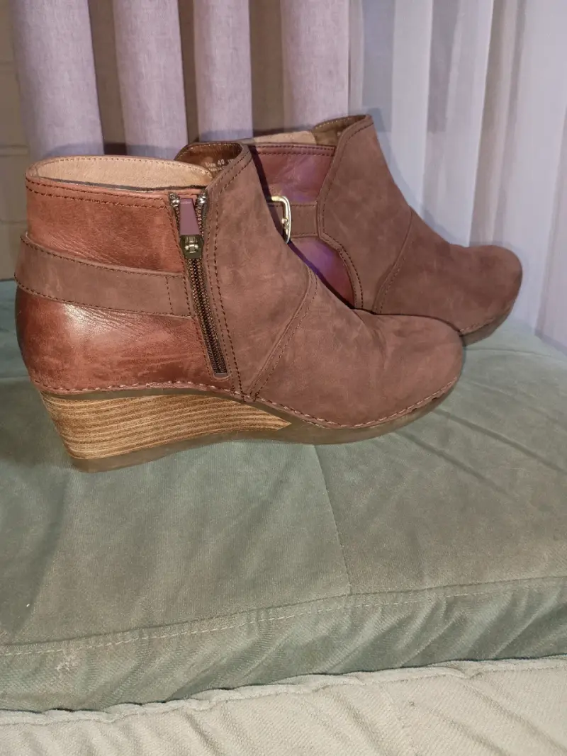 Botines marrones con taco - 2