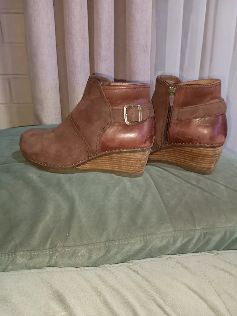 Botines marrones con taco - 3