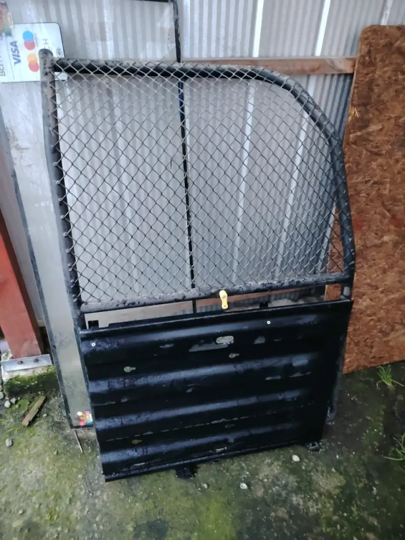 Reja metálica con malla - 2