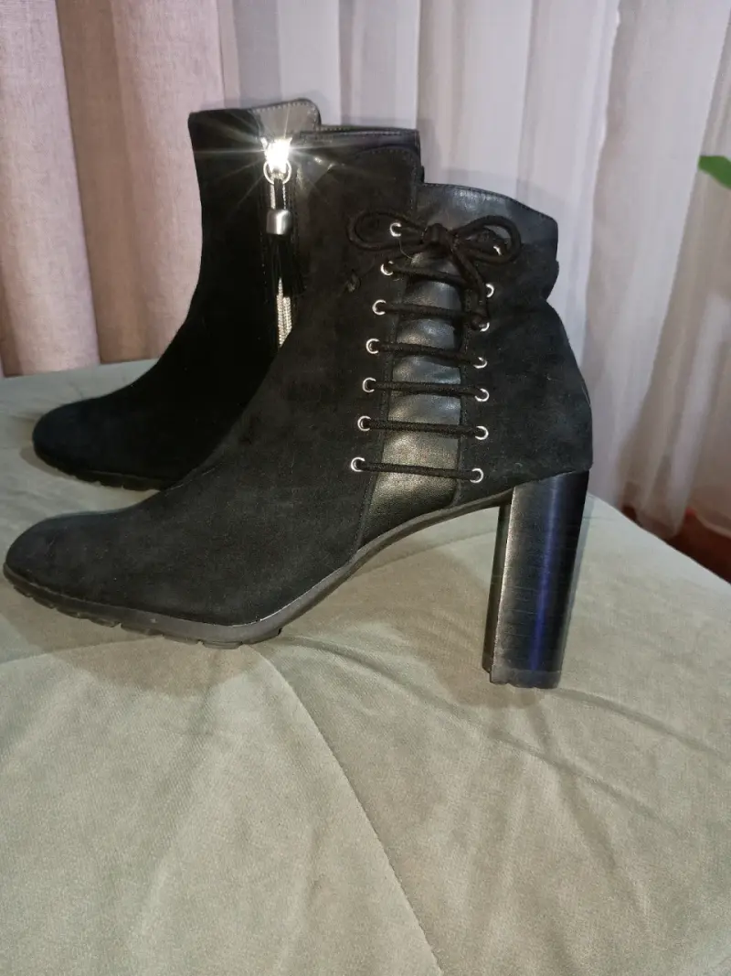 Botines negros con cierre lateral - 3
