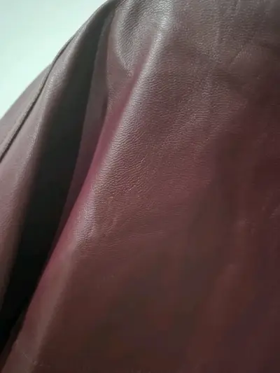 Chaqueta de cuero burdeos - miniatura 4