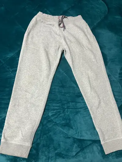 Buzo gris Tommy Hilfiger XL - miniatura 2