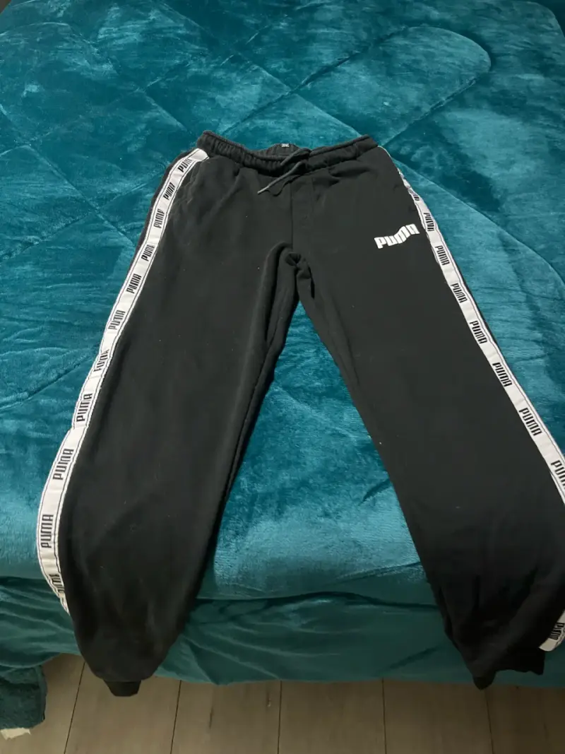 Pantalones deportivos Puma negros - 1