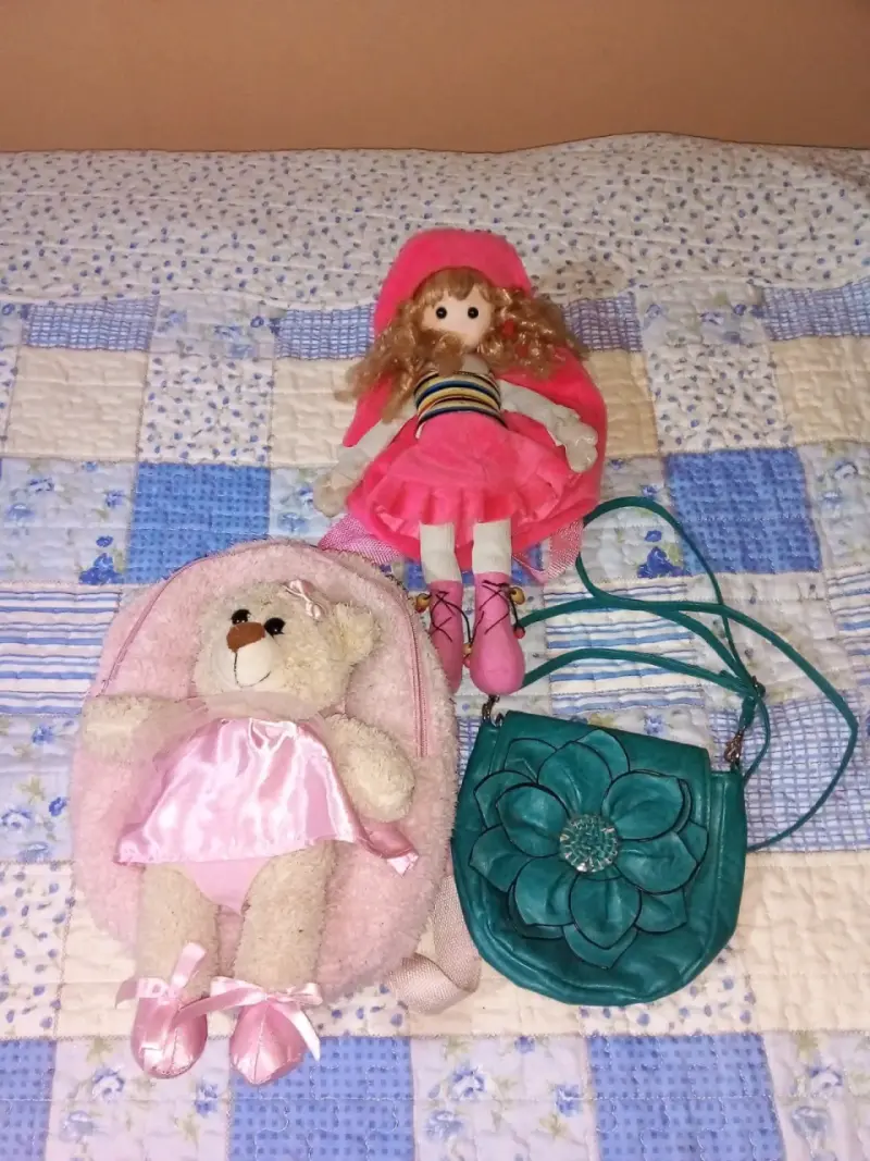 Doll y mochila osito