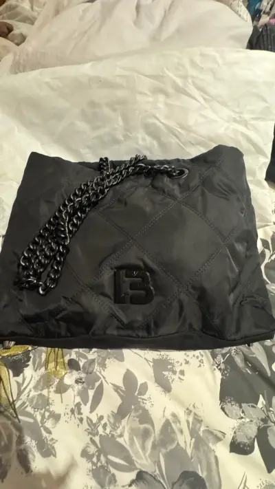 Cartera bimba y Lola  negra con cadena - miniatura 1