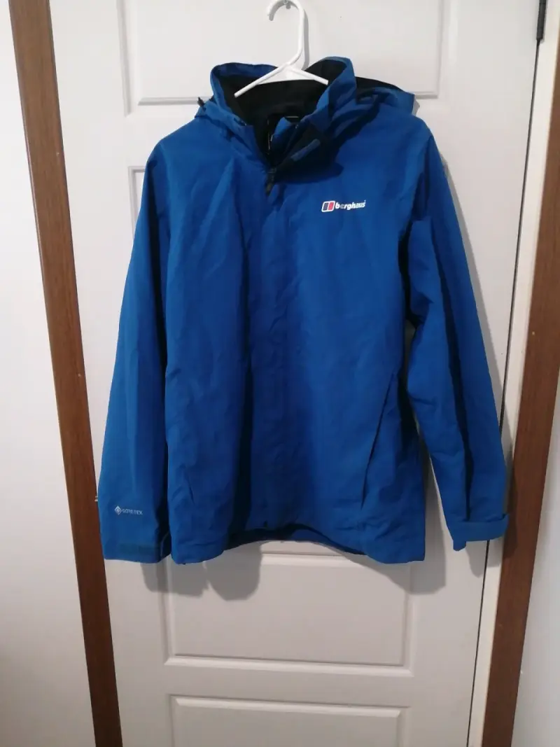 Chaqueta azul impermeable Berghaus
