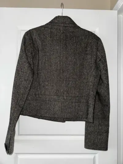 Chaqueta gris con botones grandes - miniatura 2