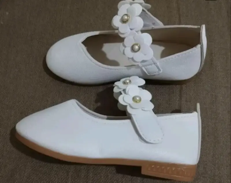 Zapatos blancos con flores - 3