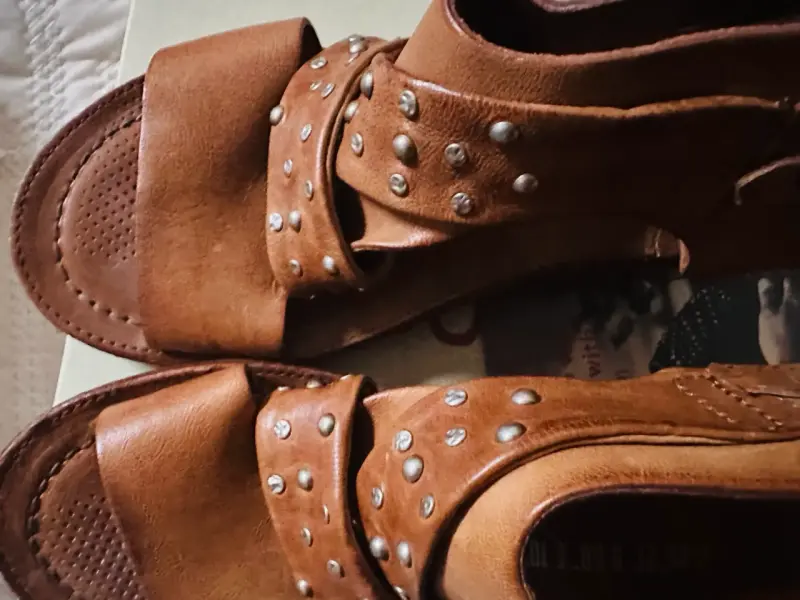 As98 Sandalias marrones con tachas - 4